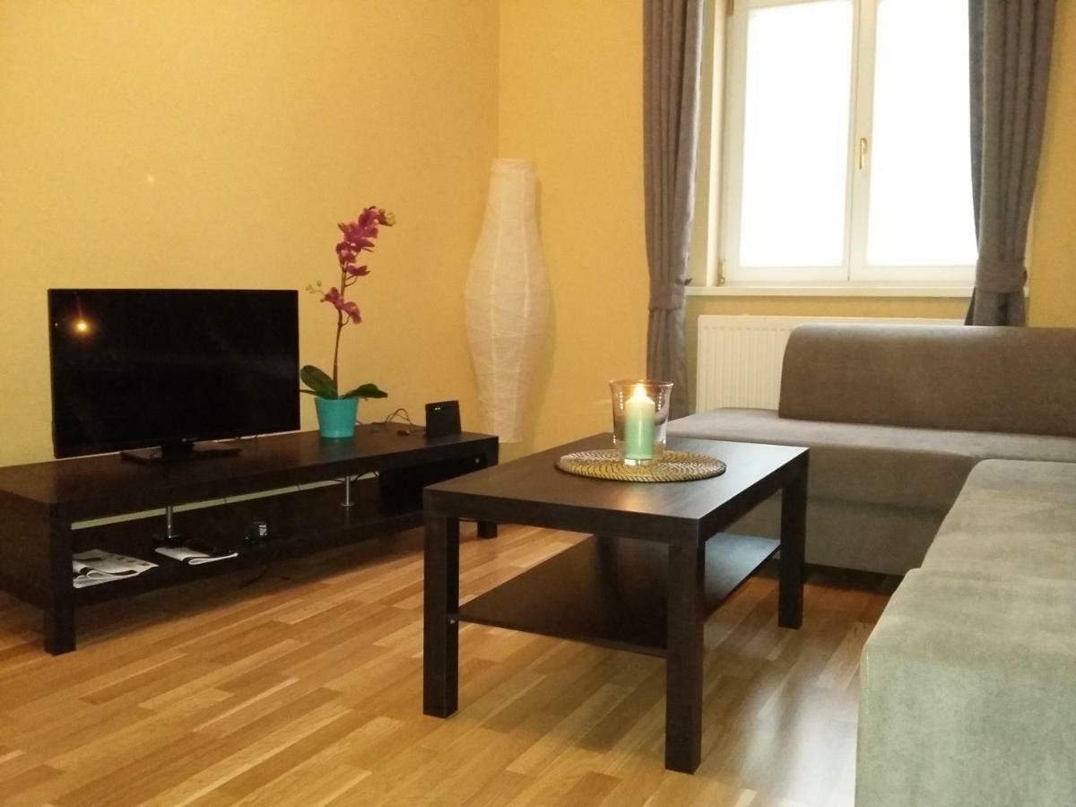 Angel Apartment Nr 4 Near To The Center براغ المظهر الخارجي الصورة